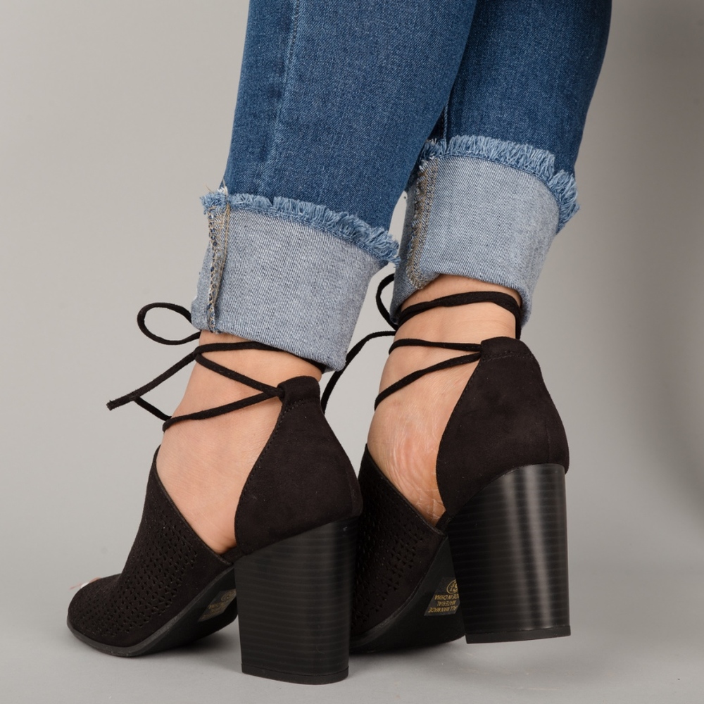 Kailee Lace-up Bootie - Picture 3 of 8